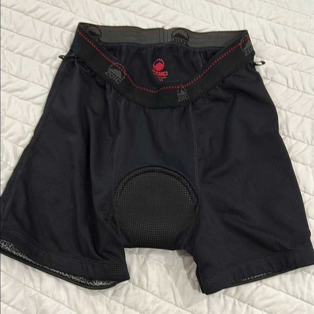 Zoic Black Cycling Shorts with Red Accents